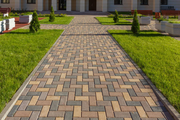 Best Driveway Paving Contractor  in The Galena Territory, IL